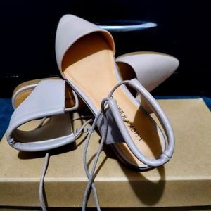 Women's point toe flat shoes